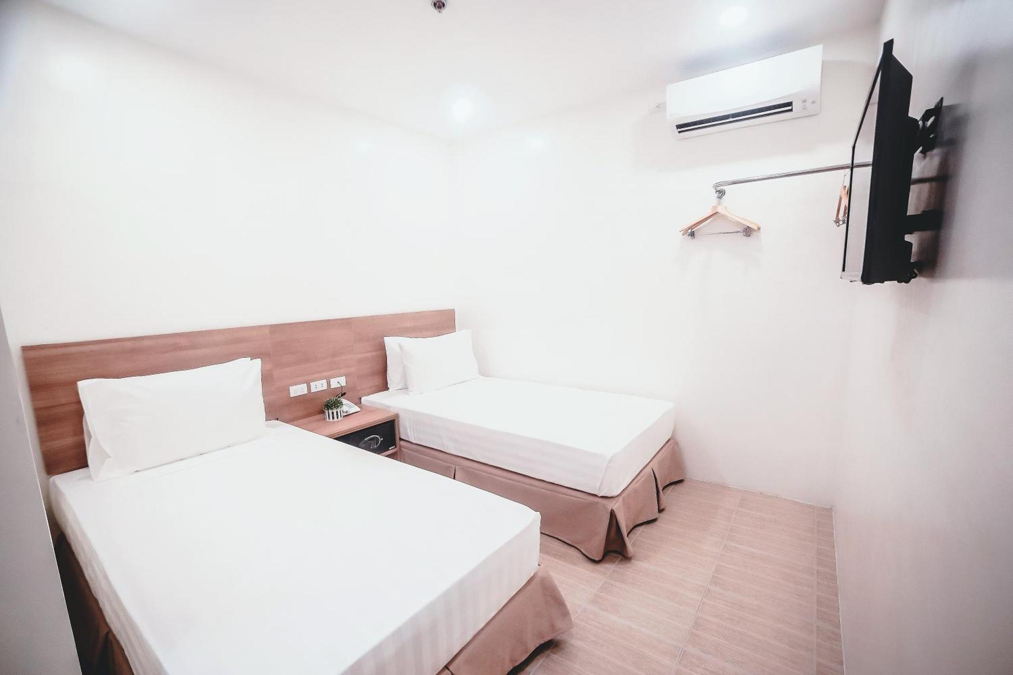 Trip Inn Near Airport Or City Center レガスピ エクステリア 写真