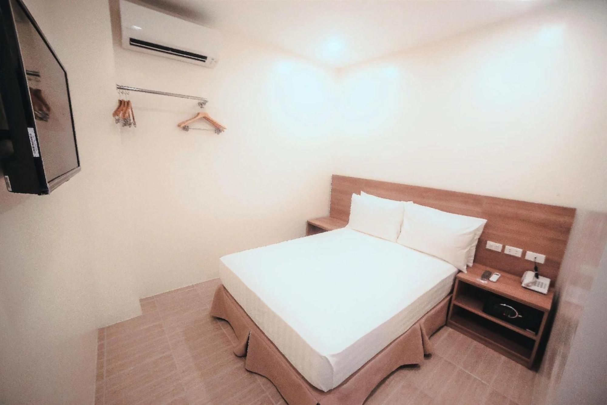 Trip Inn Near Airport Or City Center レガスピ エクステリア 写真