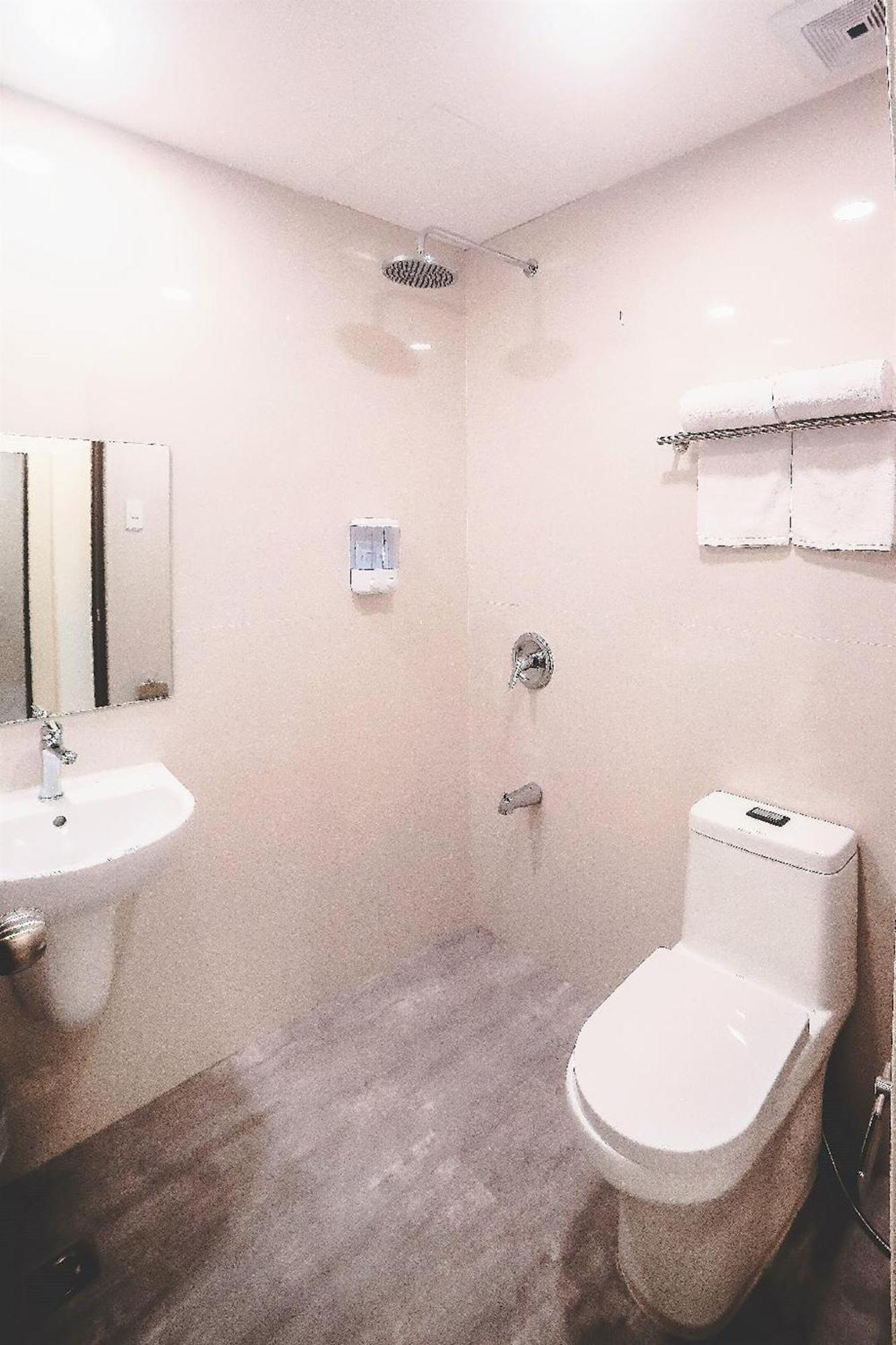 Trip Inn Near Airport Or City Center レガスピ エクステリア 写真
